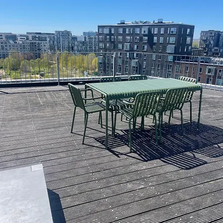 Specious & Bright Near Metro & Downtown *